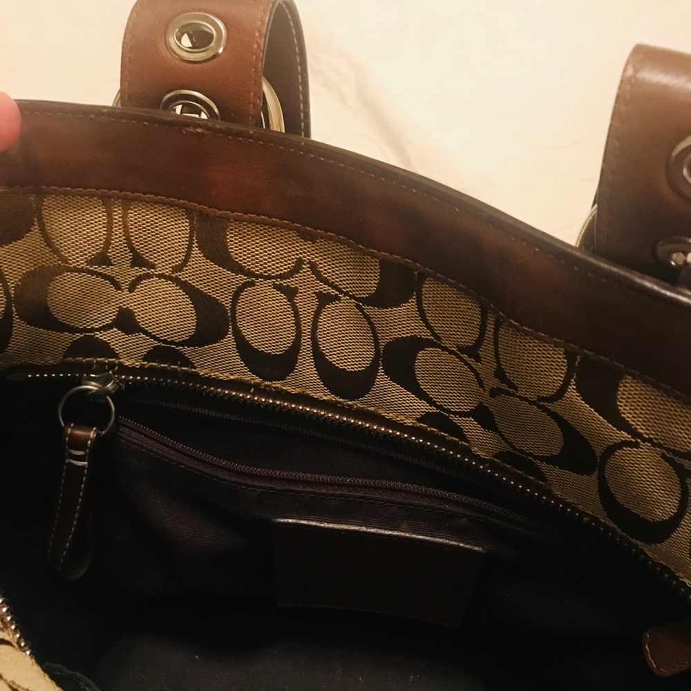 Coach Carry-All Purse - Picture 4 of 5
